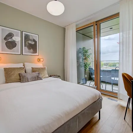 Апартаменты Luxury 1 Bedroom Flat In Kirchberg Schieren