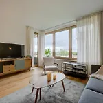 Luxury 1 Bedroom Flat In Kirchberg Schieren