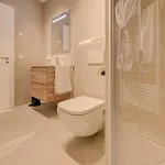 Luxury 1 Bedroom Flat In Kirchberg 아파트 *