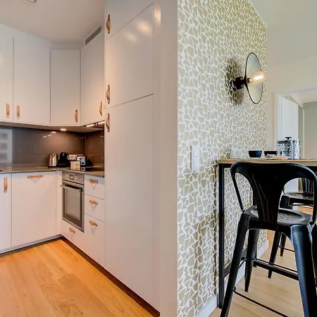 Luxury 1 Bedroom Flat In Kirchberg Lägenhet